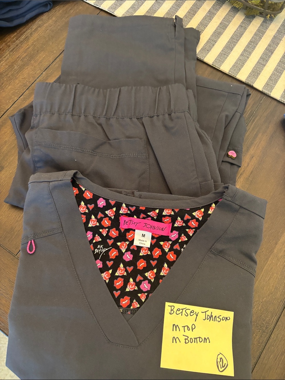 Betsey Johnson Charcoal Scrub Set with Black Lip Print Trim